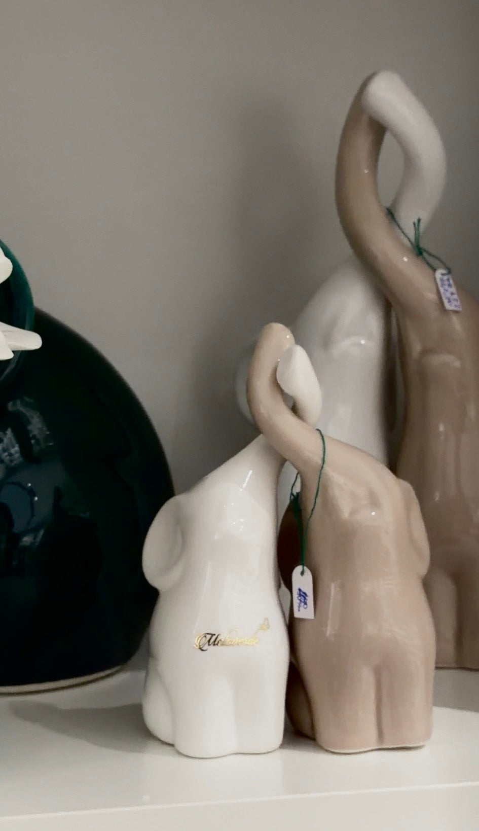 ELEFANTI INTRECCIATI