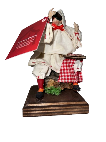 Statua Pulcinella con Pizza – Oggettistica Artigianale Napoletana